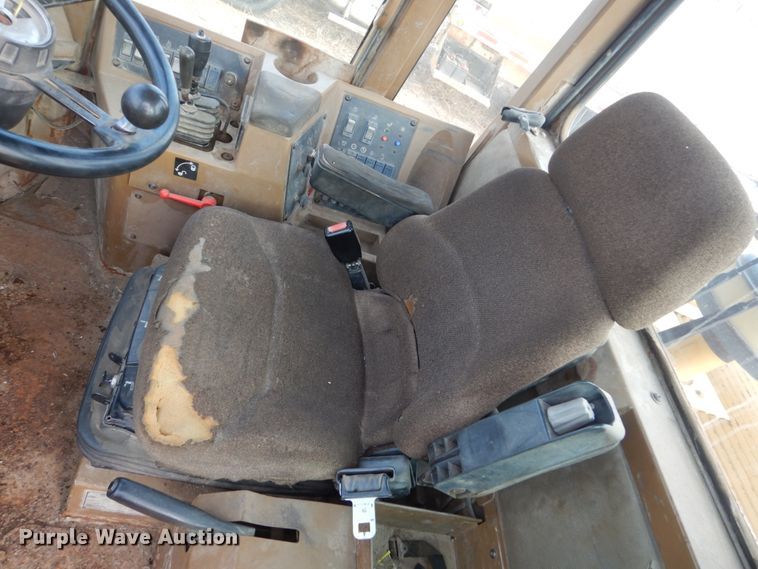 image for item DC8906 1996 Caterpillar 938F  wheel loader