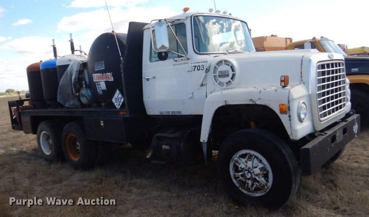 image for item DC8914 1979 Ford 9000  fuel truck