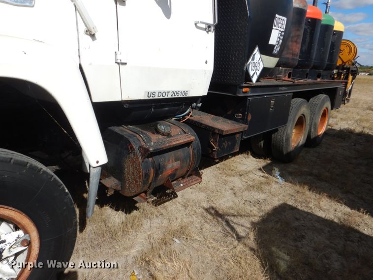 image for item DC8914 1979 Ford 9000  fuel truck