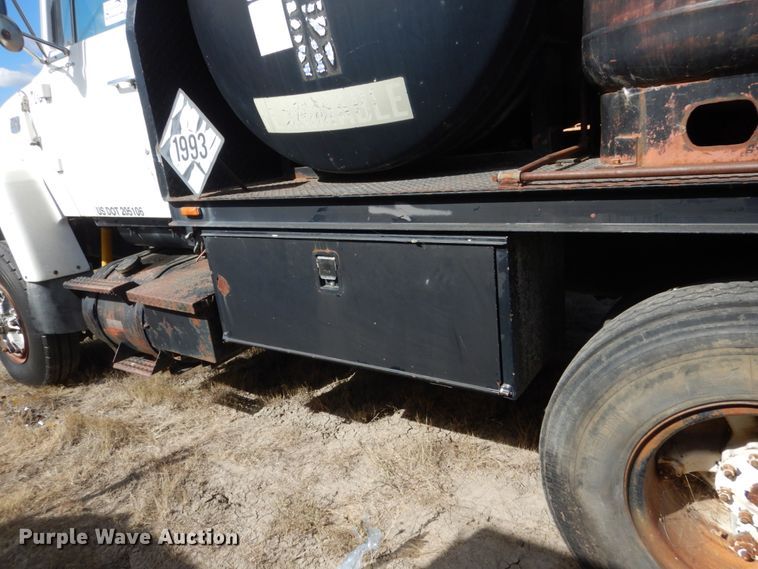 image for item DC8914 1979 Ford 9000  fuel truck