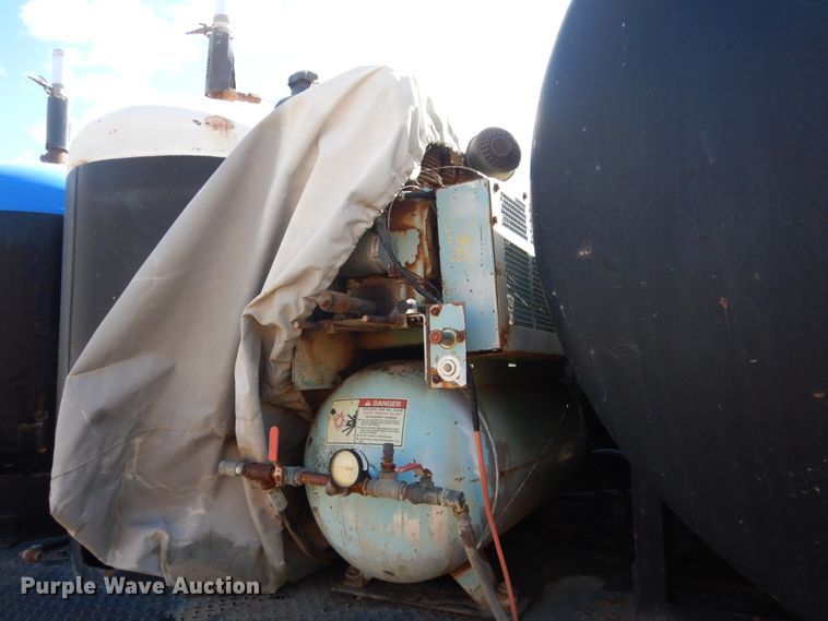 image for item DC8914 1979 Ford 9000  fuel truck