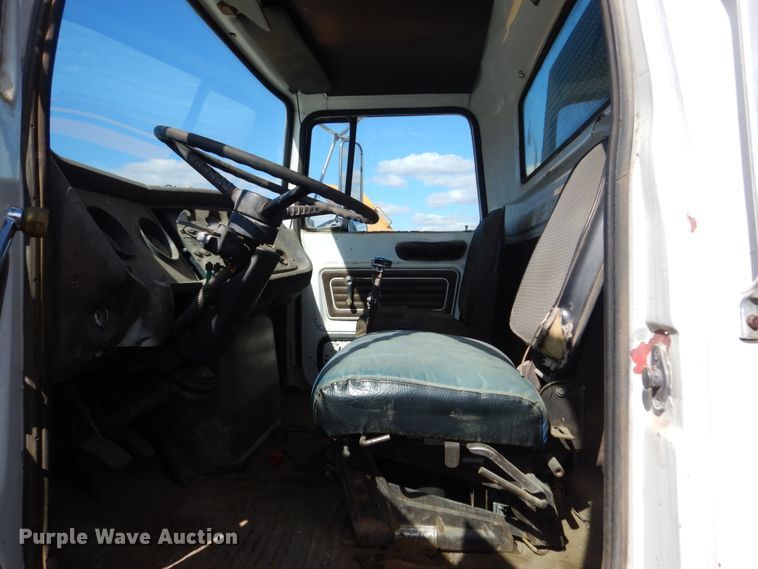 image for item DC8914 1979 Ford 9000  fuel truck