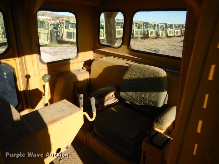 image for item DC8917 1974 Caterpillar D9G dozer