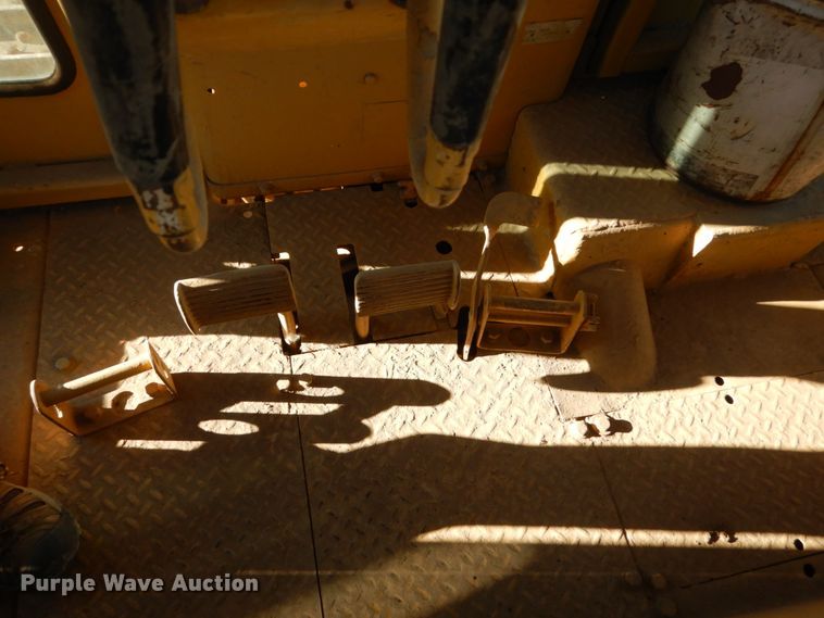 image for item DC8917 1974 Caterpillar D9G dozer