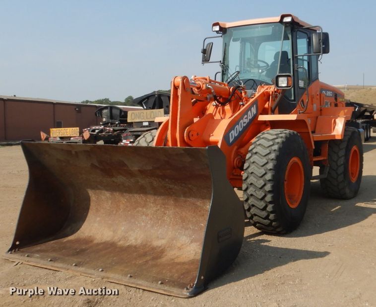 image for item DC8945 2014 Doosan DL250-3  wheel loader