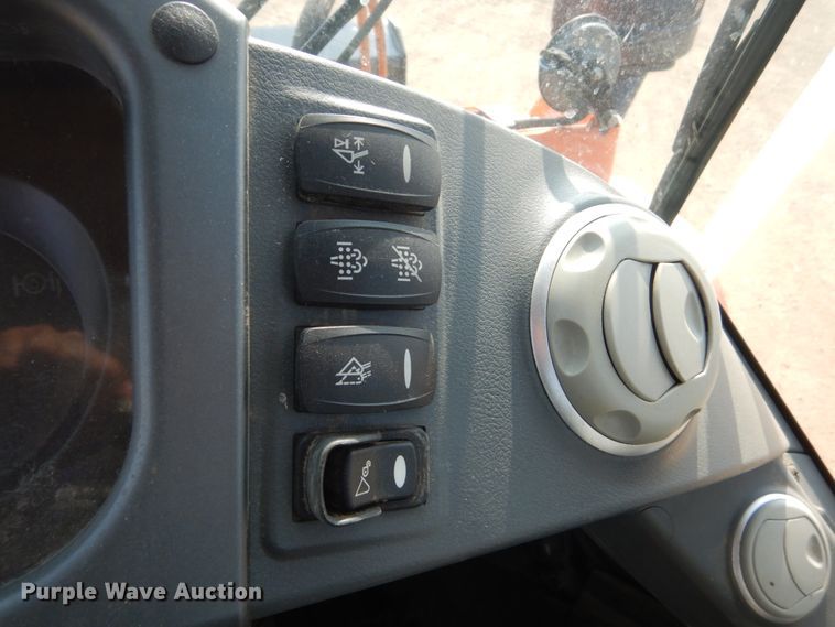 image for item DC8945 2014 Doosan DL250-3  wheel loader