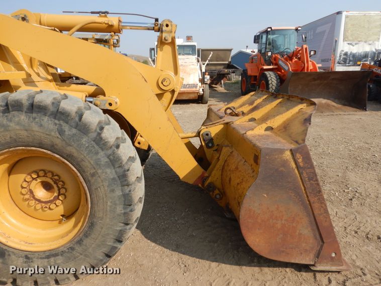 image for item DC8946 1996 Caterpillar 924F  wheel loader