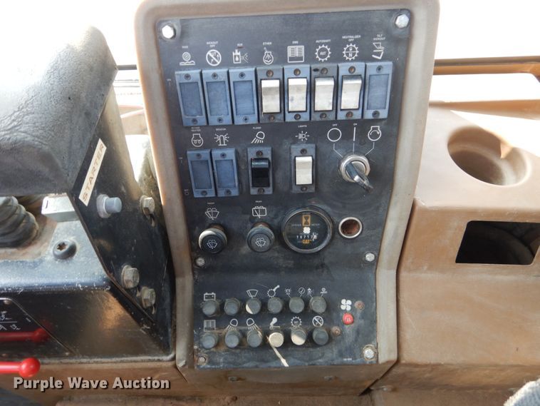 image for item DC8946 1996 Caterpillar 924F  wheel loader