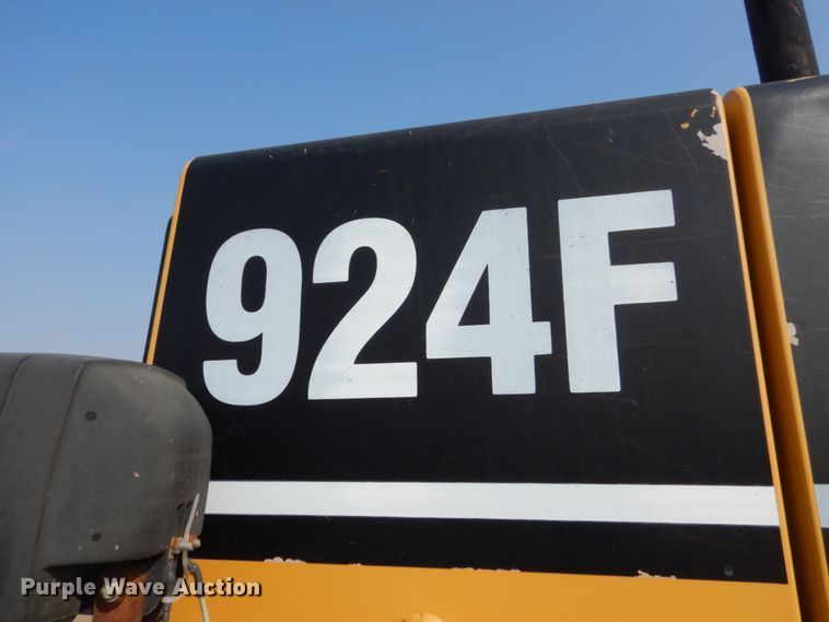 image for item DC8946 1996 Caterpillar 924F  wheel loader