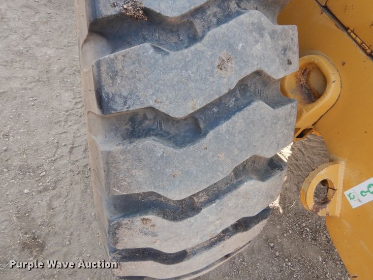 image for item DC8946 1996 Caterpillar 924F  wheel loader