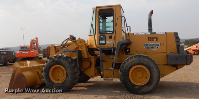 image for item DC8952 1998 Komatsu WA320-3  wheel loader