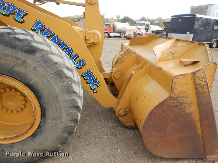image for item DC8952 1998 Komatsu WA320-3  wheel loader