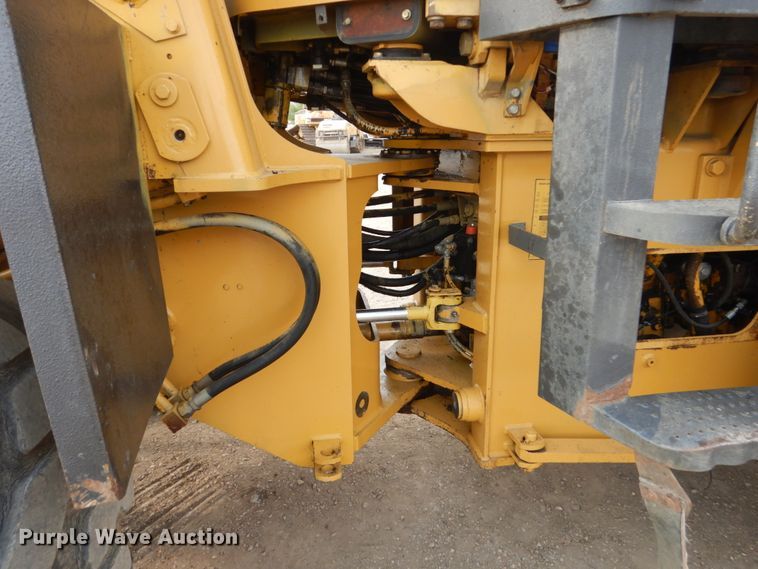 image for item DC8952 1998 Komatsu WA320-3  wheel loader