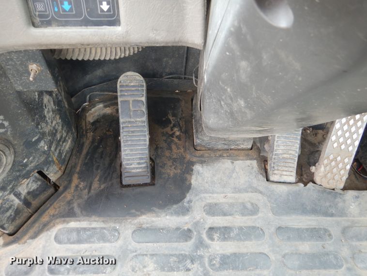 image for item DC8952 1998 Komatsu WA320-3  wheel loader