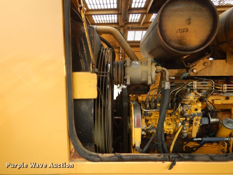 image for item DC8952 1998 Komatsu WA320-3  wheel loader