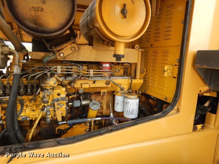 image for item DC8952 1998 Komatsu WA320-3  wheel loader