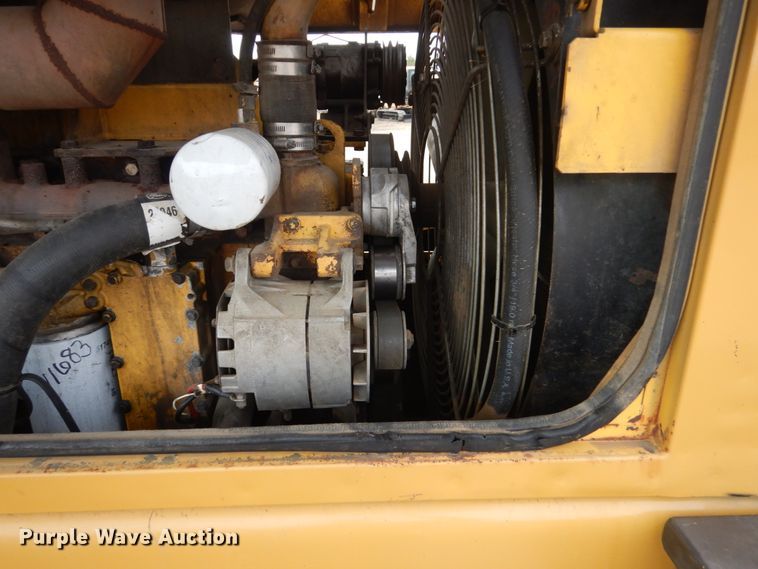 image for item DC8952 1998 Komatsu WA320-3  wheel loader