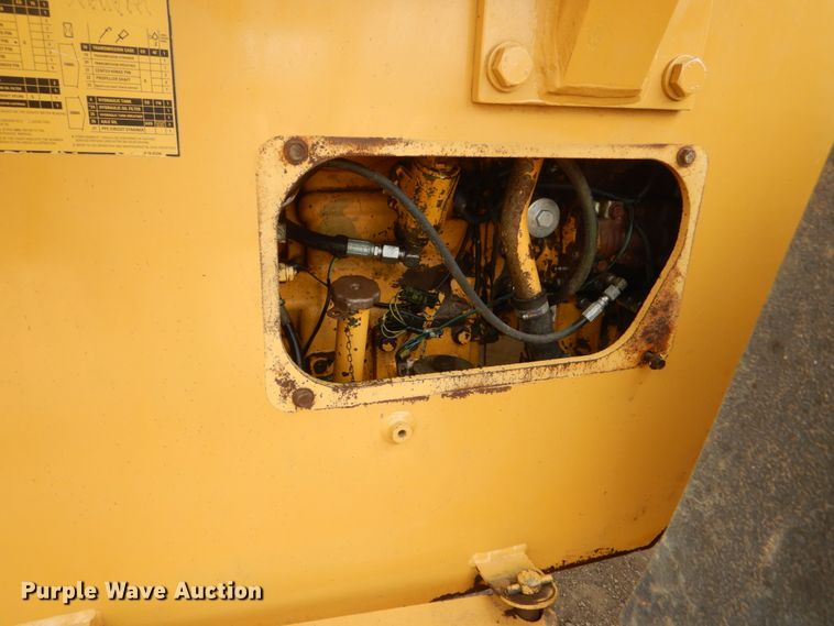 image for item DC8952 1998 Komatsu WA320-3  wheel loader