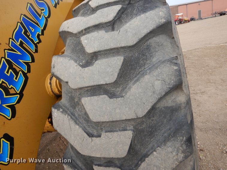 image for item DC8952 1998 Komatsu WA320-3  wheel loader