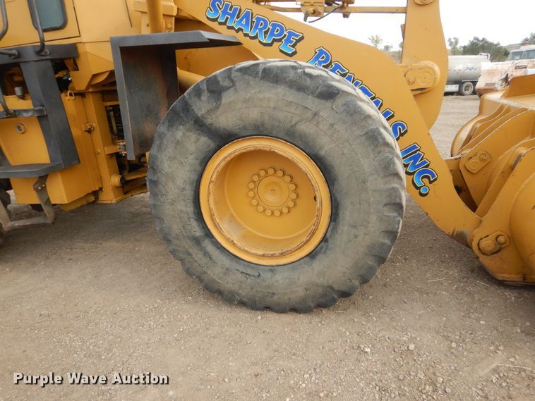 image for item DC8952 1998 Komatsu WA320-3  wheel loader