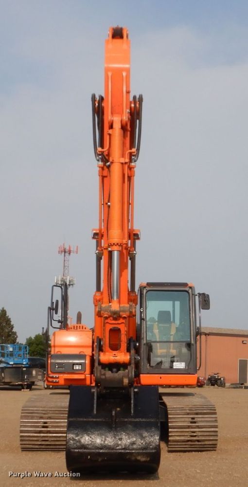 image for item DC8953 2014 Doosan DX225LC-3  excavator