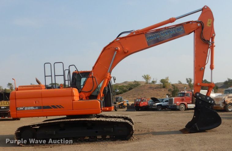 image for item DC8953 2014 Doosan DX225LC-3  excavator