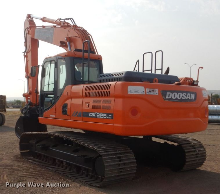image for item DC8953 2014 Doosan DX225LC-3  excavator