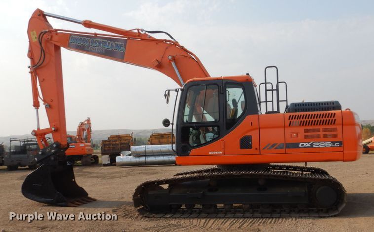 image for item DC8953 2014 Doosan DX225LC-3  excavator