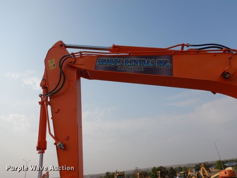 image for item DC8953 2014 Doosan DX225LC-3  excavator