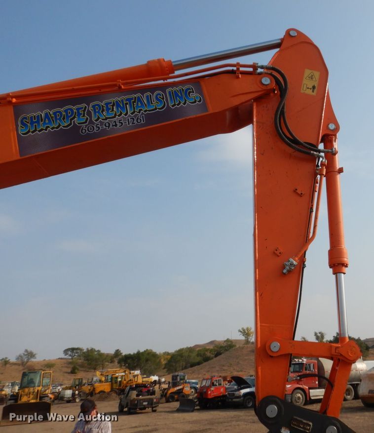 image for item DC8953 2014 Doosan DX225LC-3  excavator