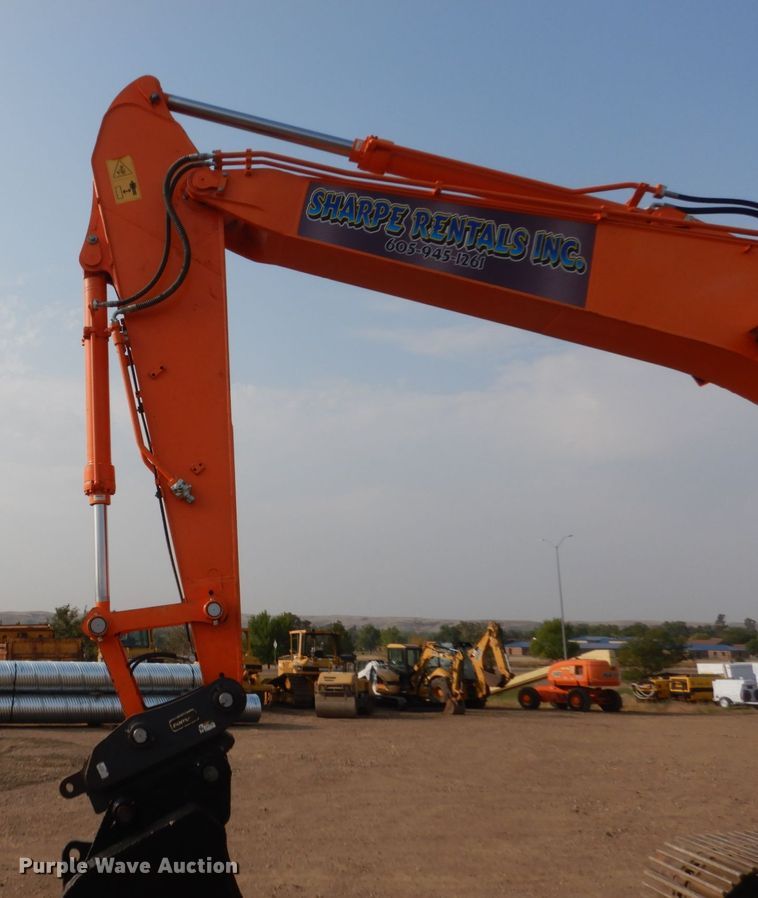 image for item DC8953 2014 Doosan DX225LC-3  excavator