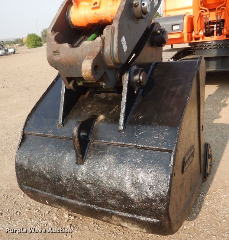 image for item DC8953 2014 Doosan DX225LC-3  excavator
