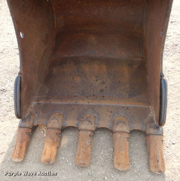 image for item DC8953 2014 Doosan DX225LC-3  excavator