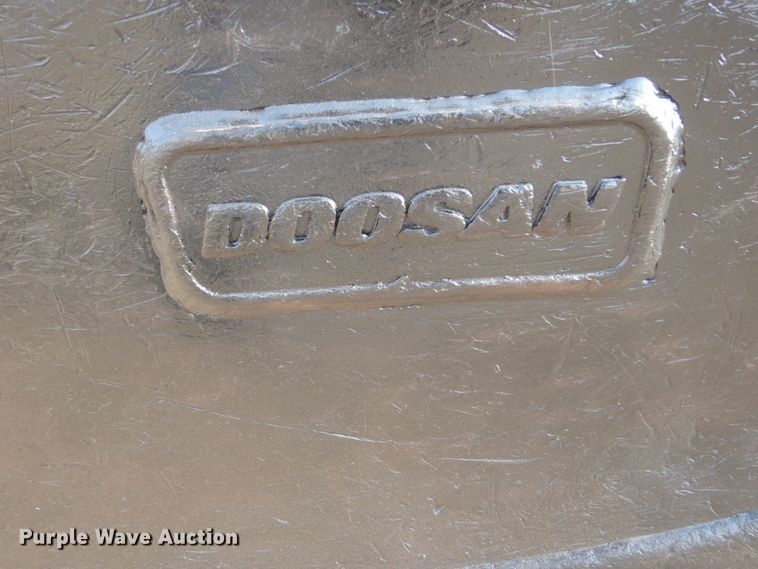 image for item DC8953 2014 Doosan DX225LC-3  excavator