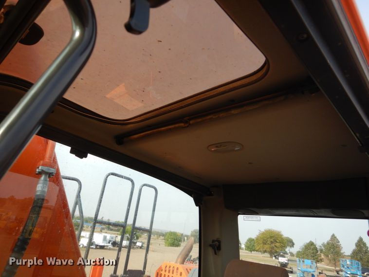 image for item DC8953 2014 Doosan DX225LC-3  excavator