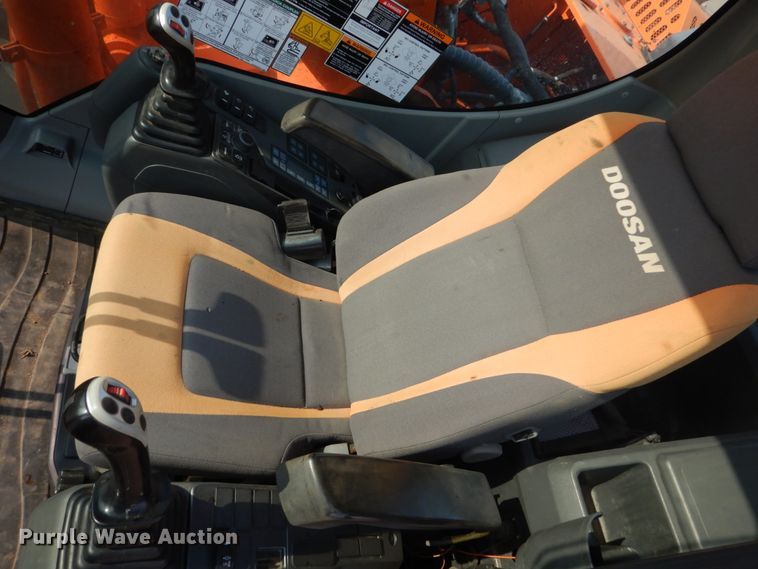 image for item DC8953 2014 Doosan DX225LC-3  excavator