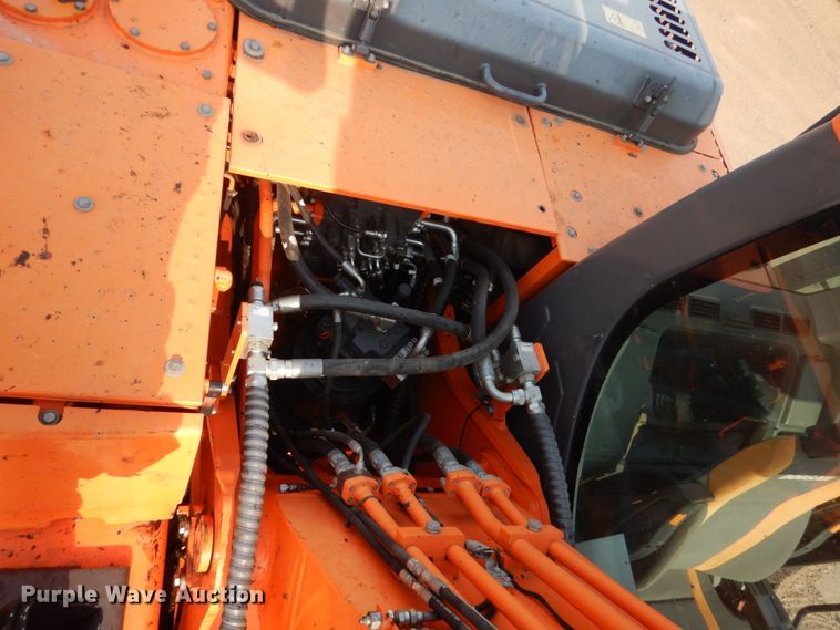 image for item DC8953 2014 Doosan DX225LC-3  excavator