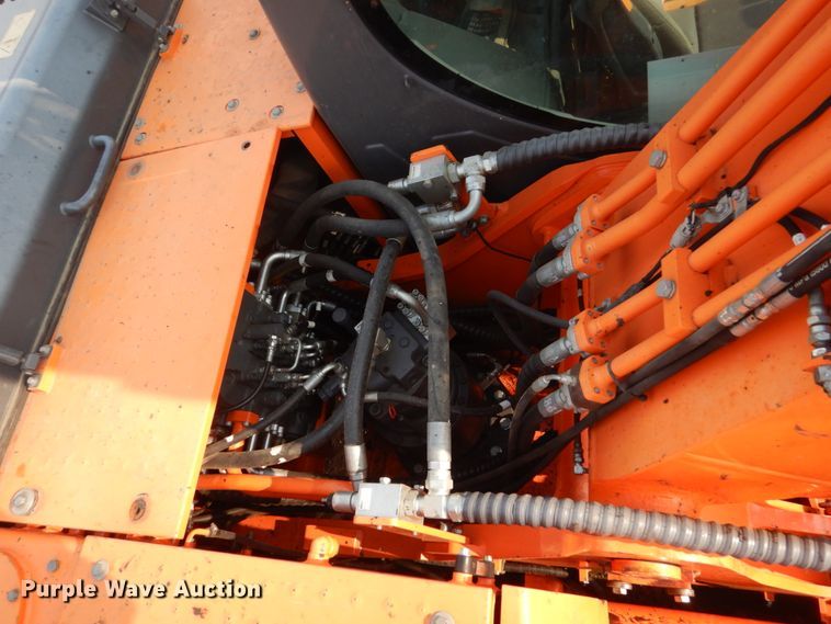 image for item DC8953 2014 Doosan DX225LC-3  excavator