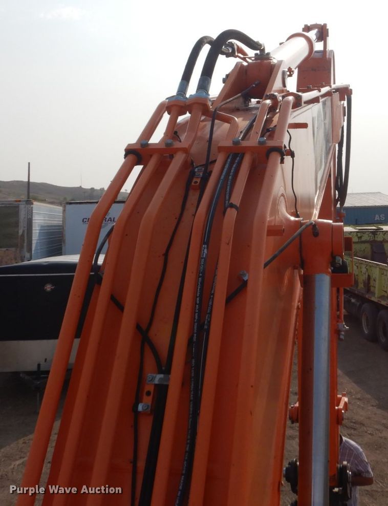 image for item DC8953 2014 Doosan DX225LC-3  excavator