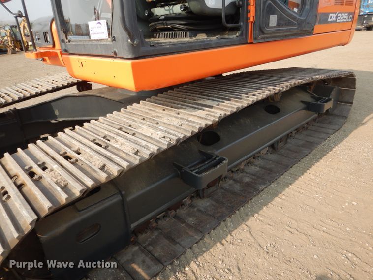 image for item DC8953 2014 Doosan DX225LC-3  excavator