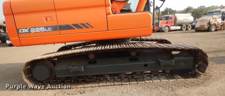 image for item DC8953 2014 Doosan DX225LC-3  excavator