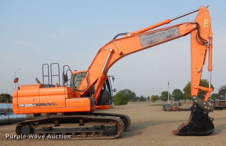 image for item DC8954 2014 Doosan DX225LC-3  excavator