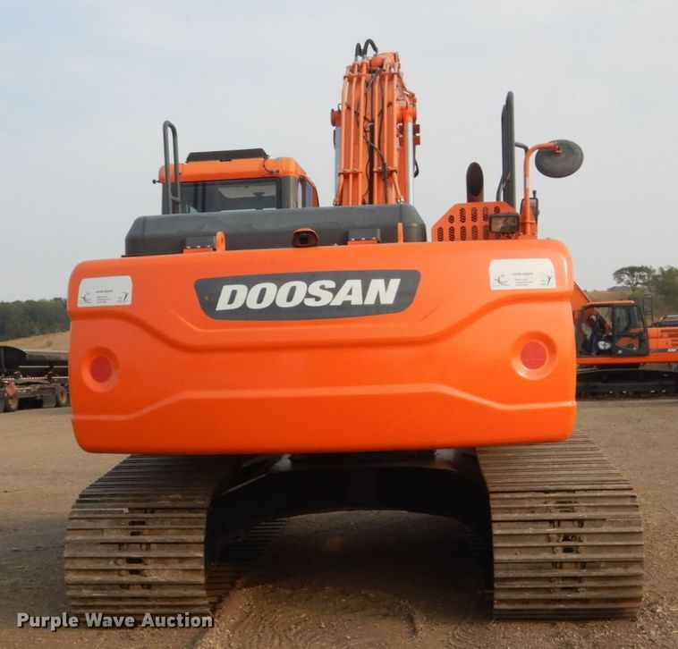 image for item DC8954 2014 Doosan DX225LC-3  excavator