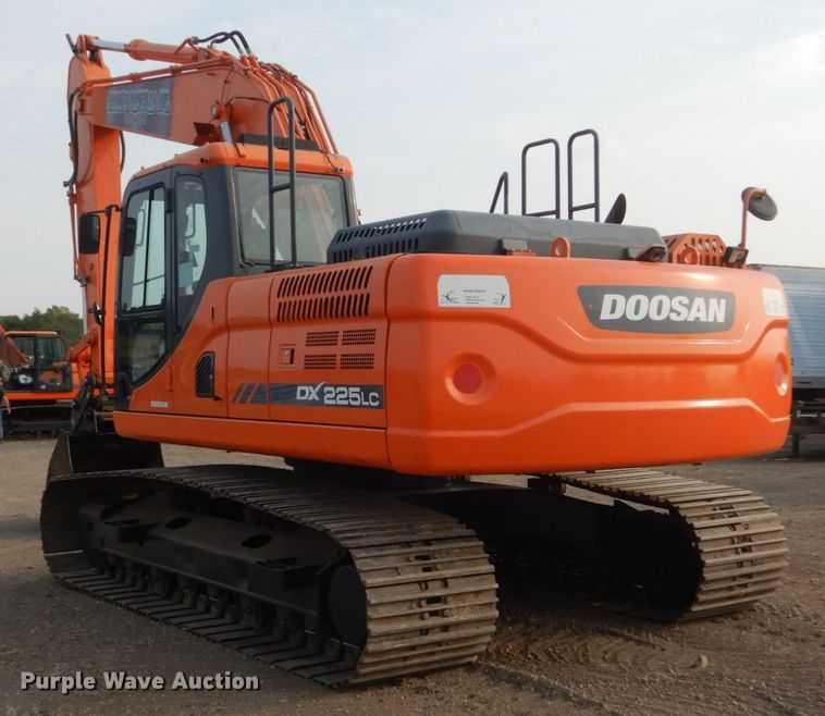 image for item DC8954 2014 Doosan DX225LC-3  excavator