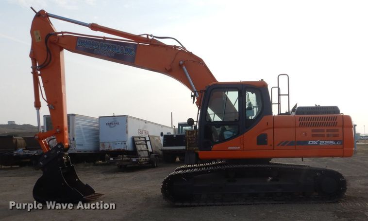 image for item DC8954 2014 Doosan DX225LC-3  excavator
