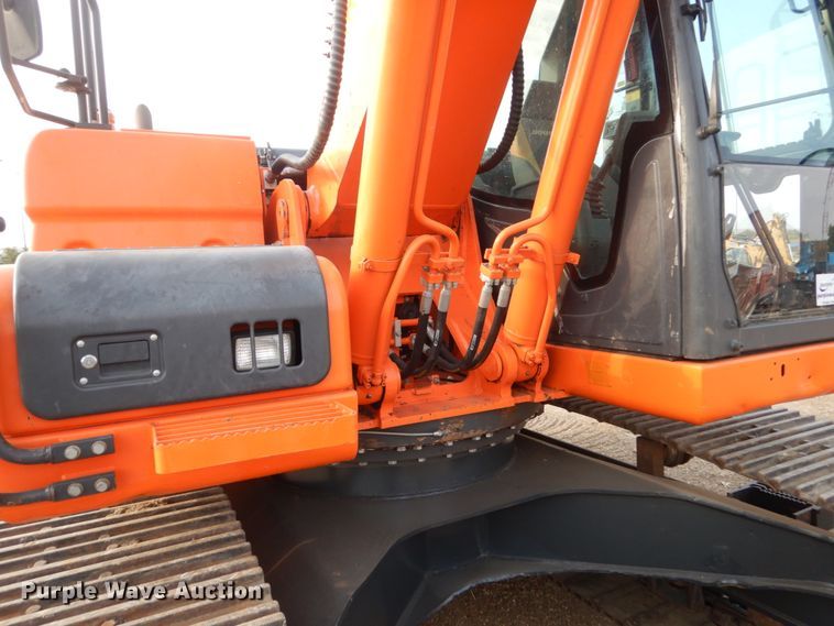 image for item DC8954 2014 Doosan DX225LC-3  excavator