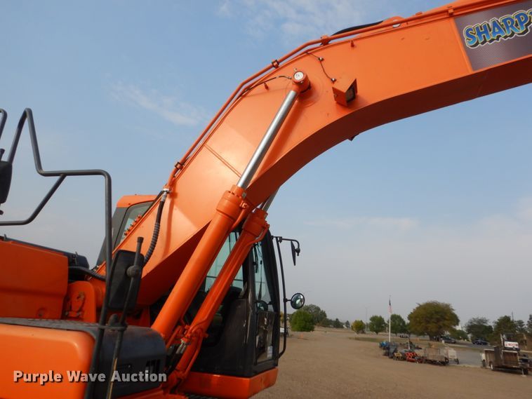 image for item DC8954 2014 Doosan DX225LC-3  excavator