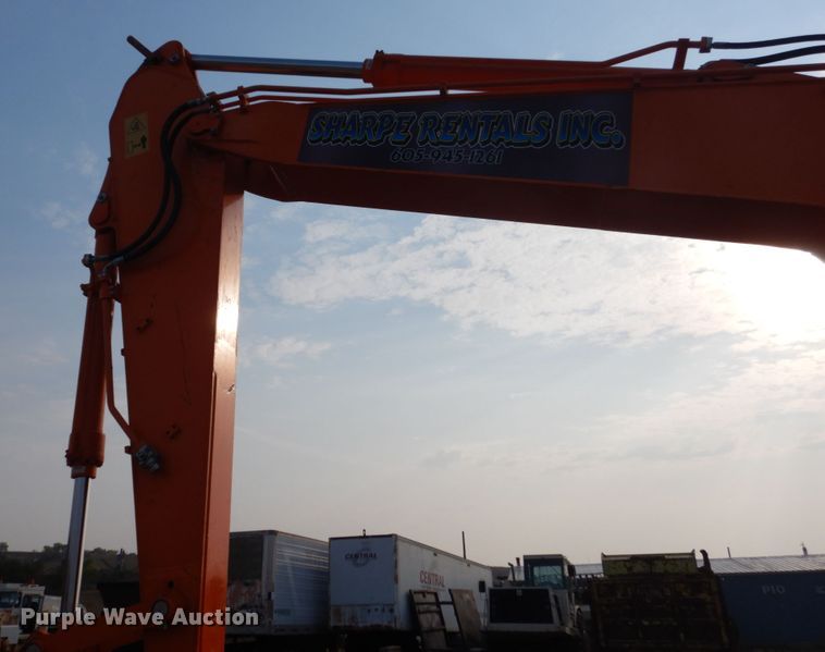 image for item DC8954 2014 Doosan DX225LC-3  excavator