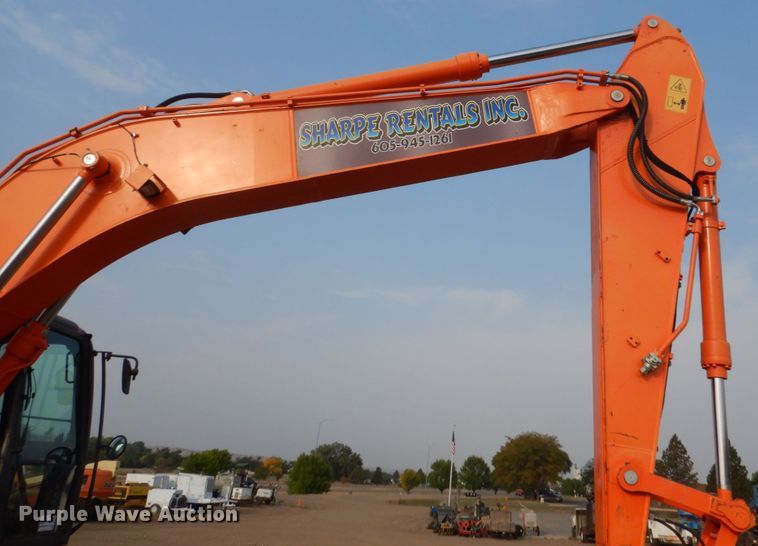 image for item DC8954 2014 Doosan DX225LC-3  excavator