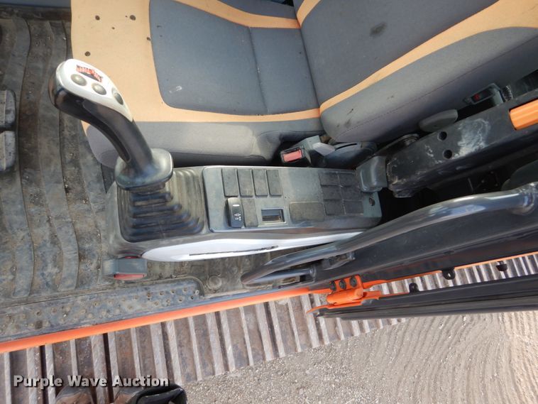 image for item DC8954 2014 Doosan DX225LC-3  excavator